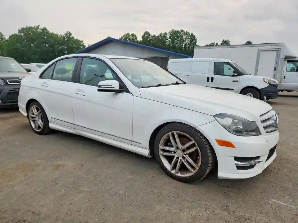 WDDGF4HB8DR271566 2013 MERCEDES-BENZ C-CLASS-3