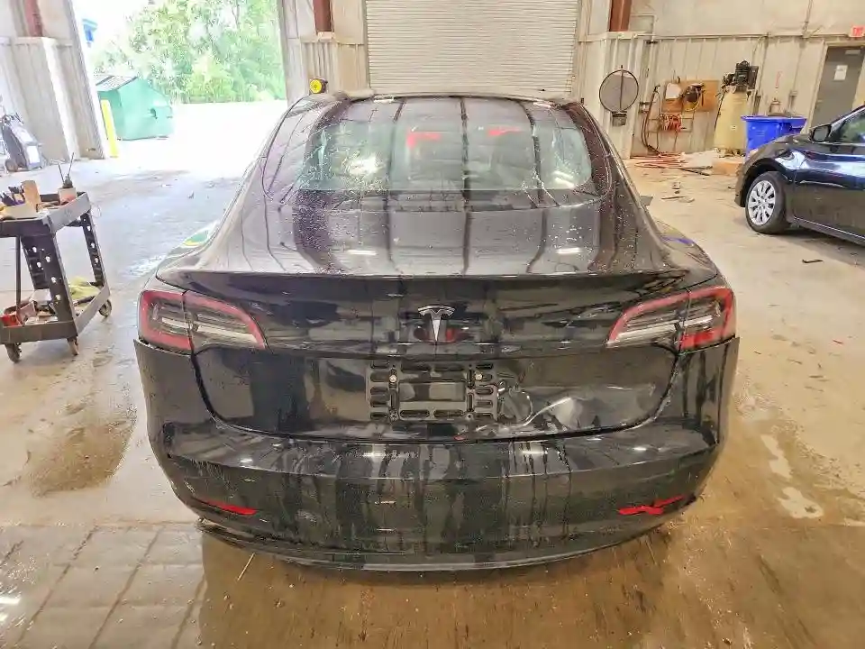 5YJ3E1EA3NF304034 2022 TESLA MODEL 3-5