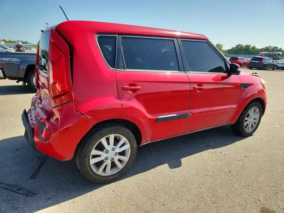 KNDJT2A65D7533713 2013 KIA SOUL-2