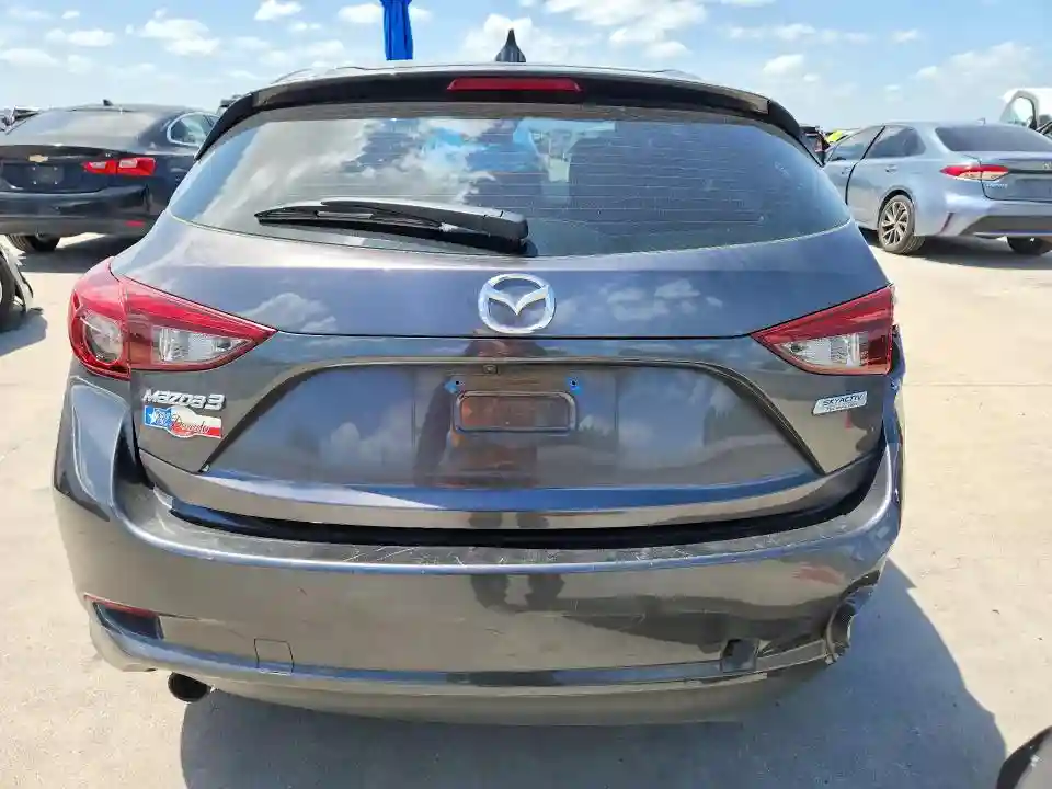 3MZBN1M37JM256362 2018 MAZDA 3-5