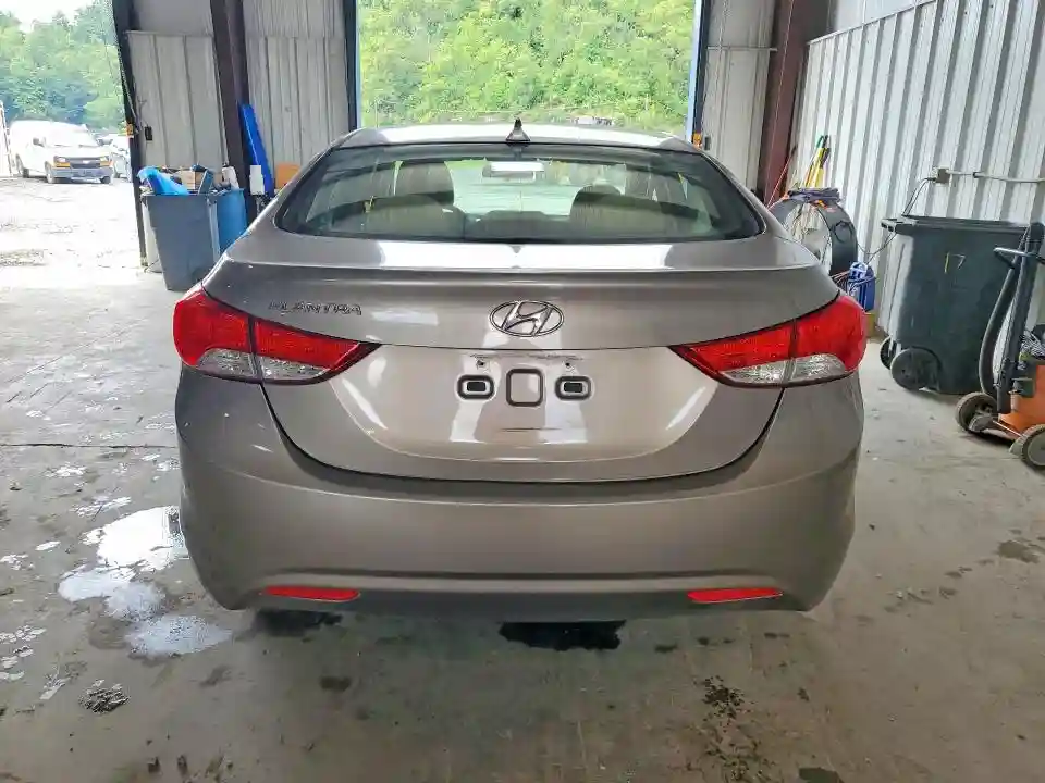5NPDH4AE6DH257068 2013 HYUNDAI ELANTRA-5
