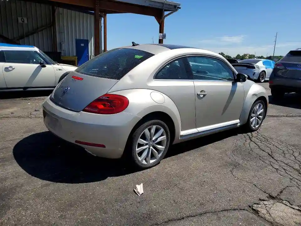 3VWJL7AT4DM688517 2013 VOLKSWAGEN BEETLE-2