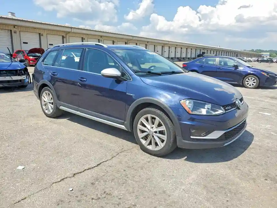 3VWH17AU6HM538783 2017 VOLKSWAGEN GOLF-3