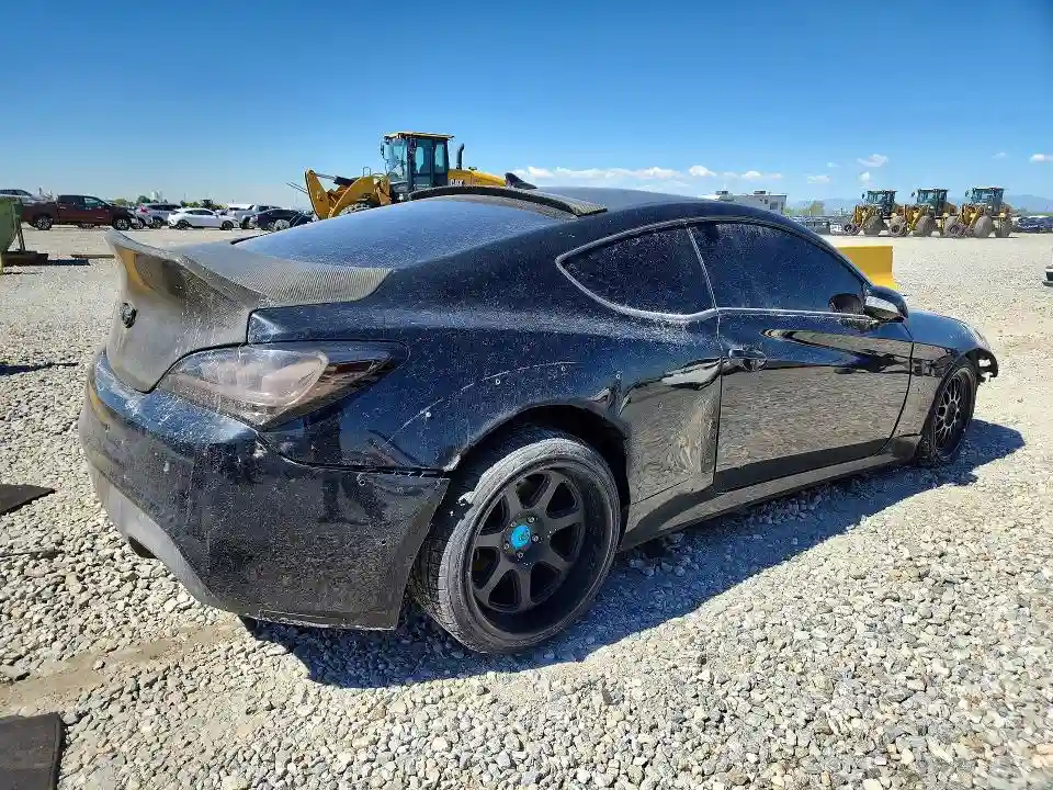 KMHHU6KH8BU045711 2011 HYUNDAI GENESIS-2