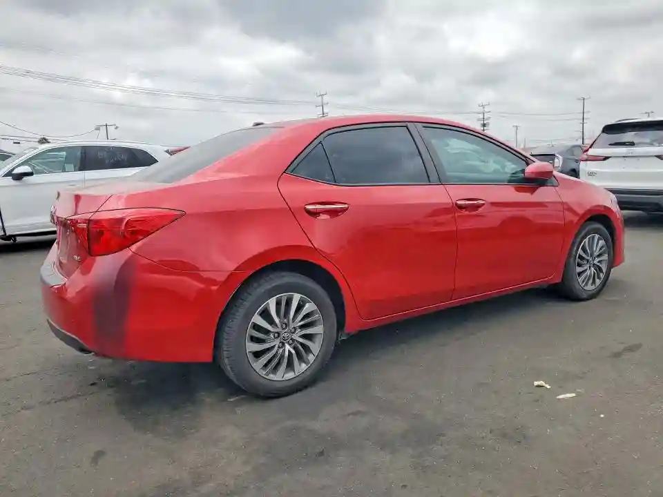 5YFBURHE7JP847719 2018 TOYOTA COROLLA-2