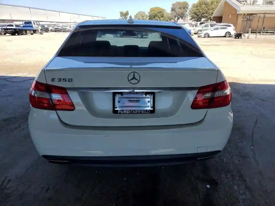 WDDHF5KB9CA568670 2012 MERCEDES-BENZ E-CLASS-5