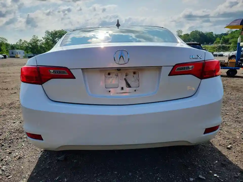 19VDE1F31EE004768 2014 ACURA ILX-5