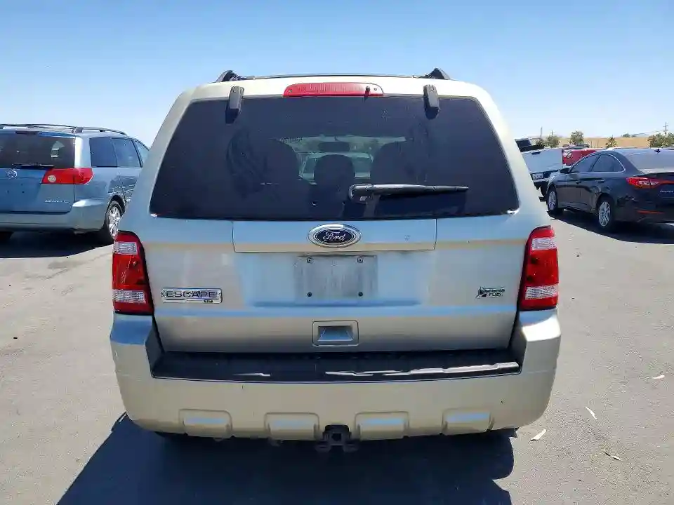 1FMCU0DG3BKA62228 2011 FORD ESCAPE-5