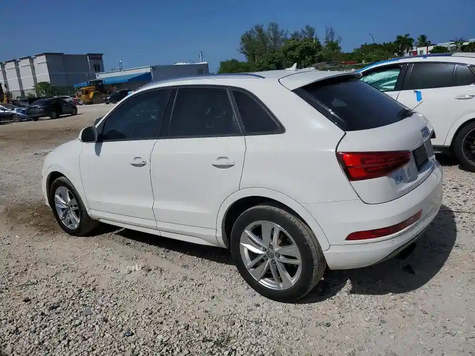 WA1BCCFS9JR014593 2018 AUDI Q3-1