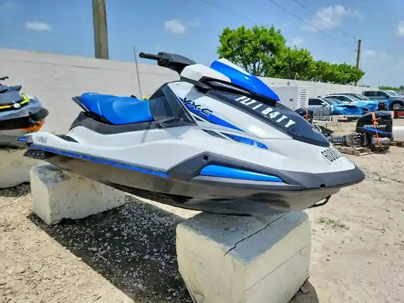 YAMA2301D424 2024 YAM VX LIMITED-0