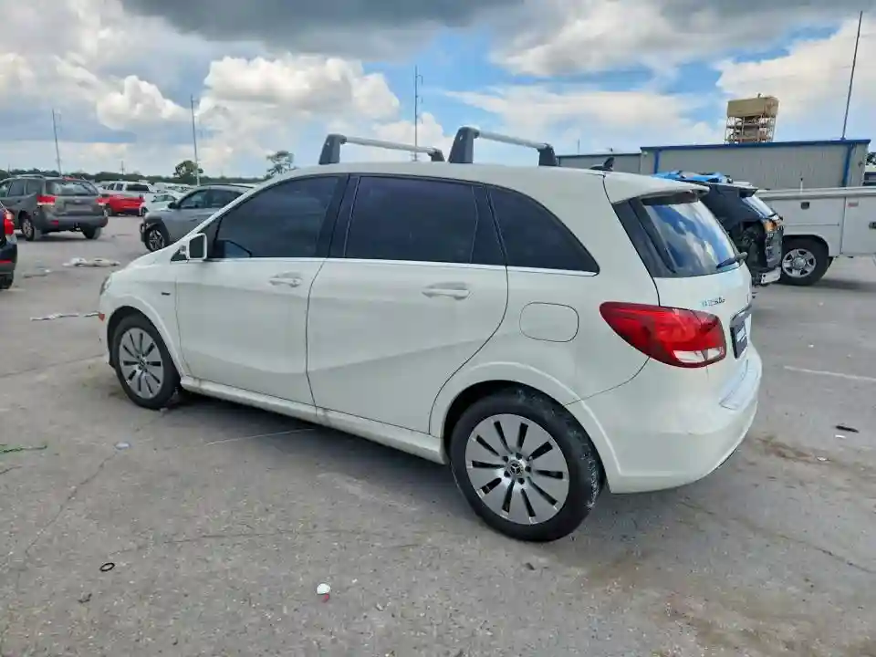 WDDVP9ABXHJ015686 2017 MERCEDES-BENZ B-CLASS-1