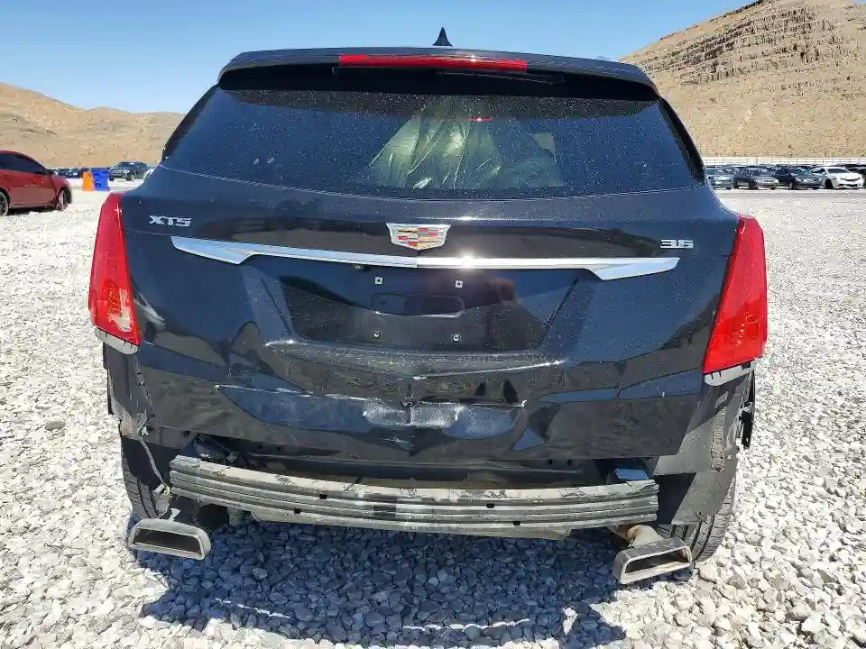 1GYKNBRS1HZ210991 2017 CADILLAC XT5-5