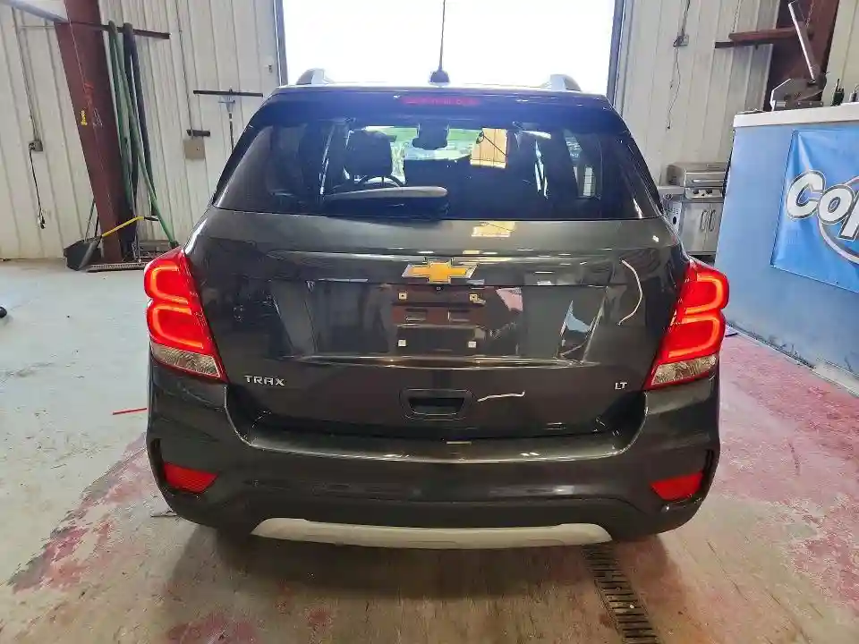 KL7CJLSB1JB677149 2018 CHEVROLET TRAX-5
