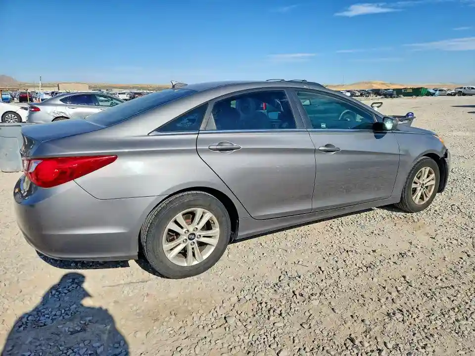 5NPEB4AC4DH771358 2013 HYUNDAI SONATA-2