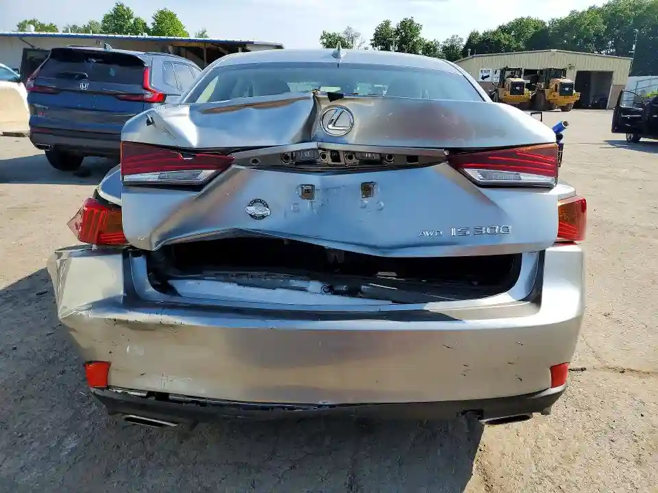 JTHC81D28J5028042 2018 LEXUS IS-5