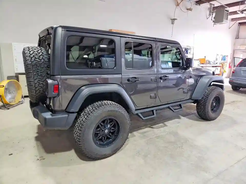 1C4HJXDGXMW815065 2021 JEEP WRANGLER-2