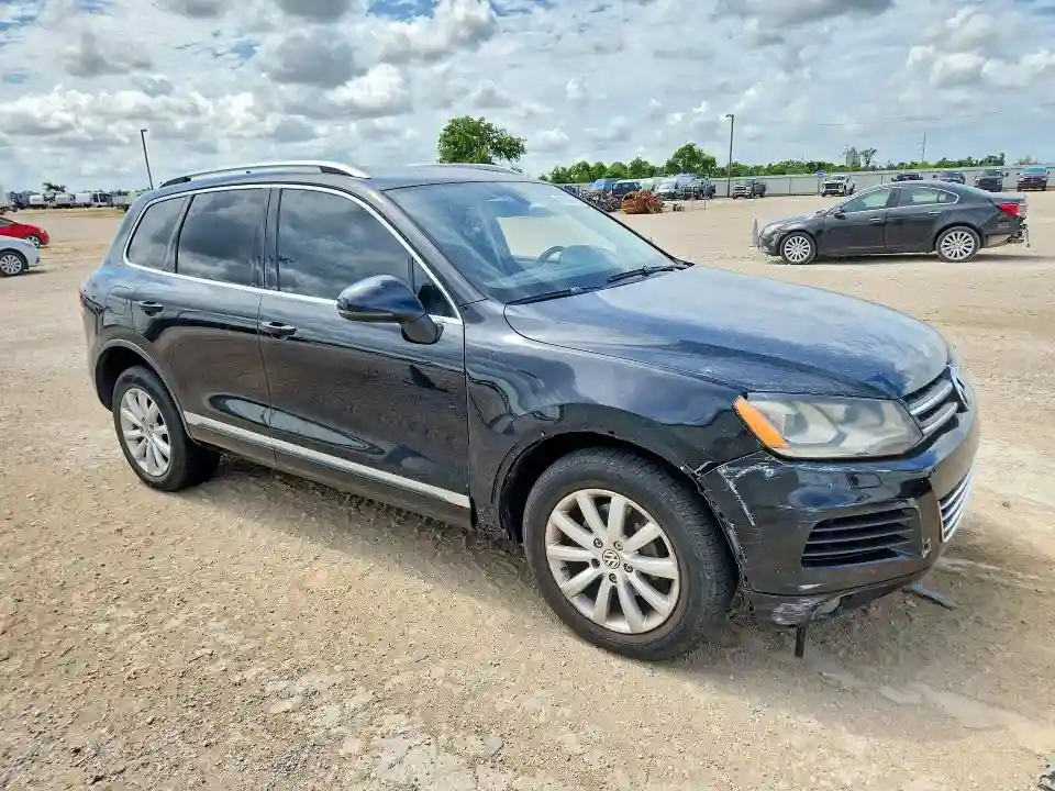 WVGEF9BP3CD009478 2012 VOLKSWAGEN TOUAREG-3