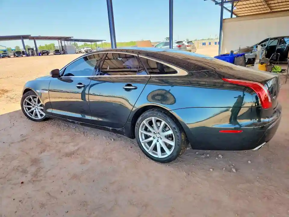 SAJWA1CB1BLV17837 2011 JAGUAR XJ-1