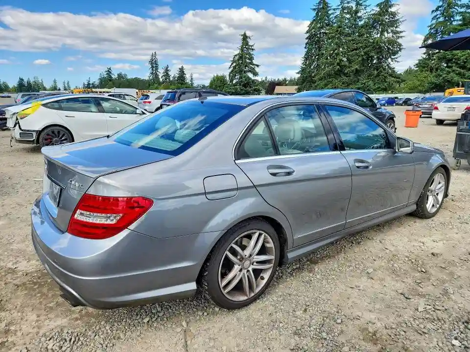 WDDGF8BB7CR238220 2012 MERCEDES-BENZ C-CLASS-2