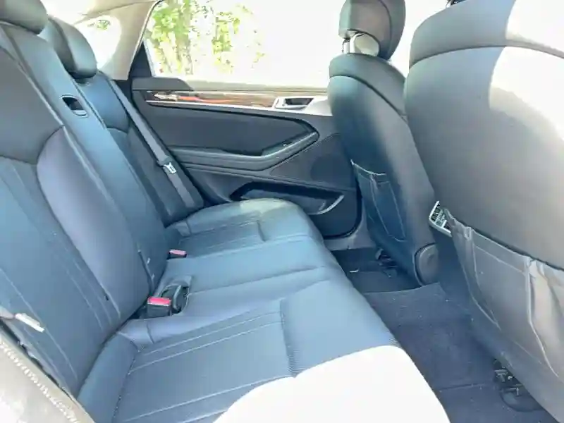 KMHGN4JE4JU250106 2018 GENESIS G80-5