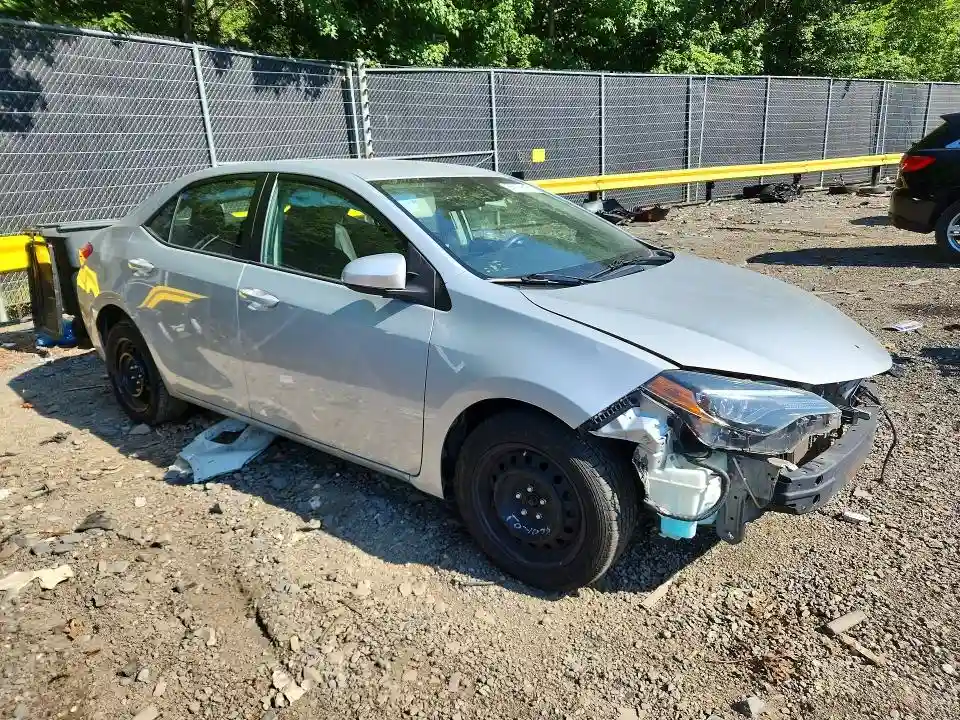 2T1BURHE2JC985099 2018 TOYOTA COROLLA-3