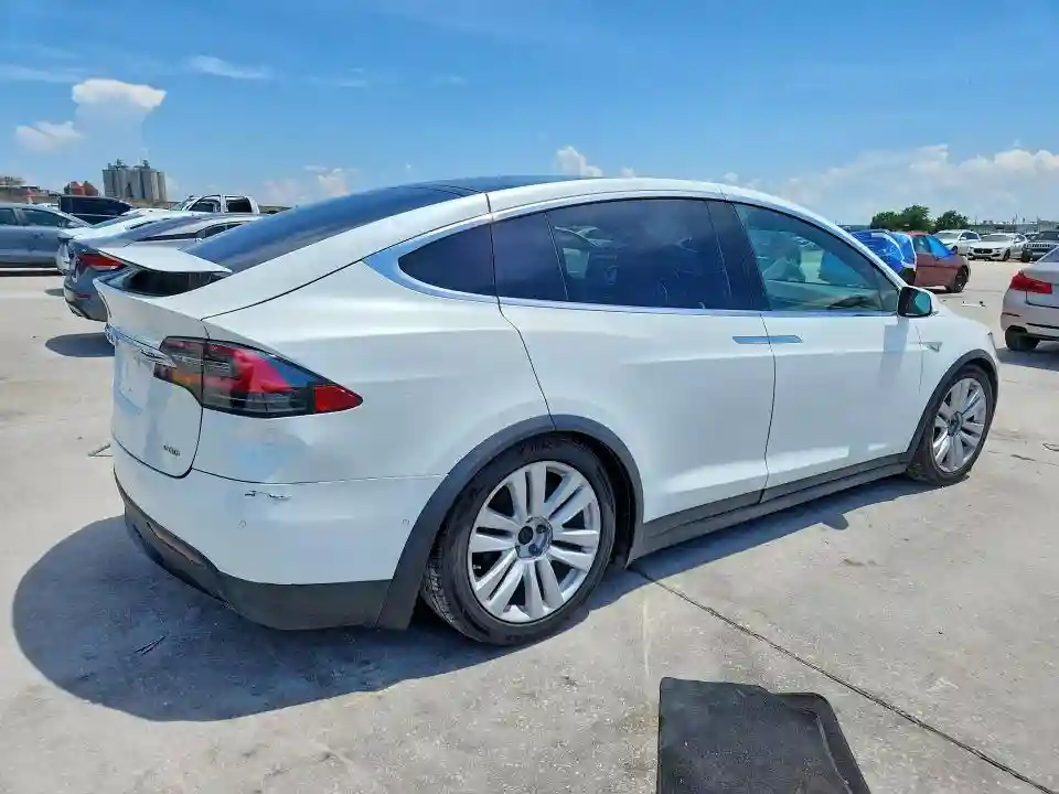 5YJXCBE24GF012790 2016 TESLA MODEL X-2