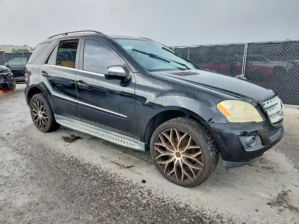 4JGBB5GBXAA567802 2010 MERCEDES-BENZ M-CLASS-3