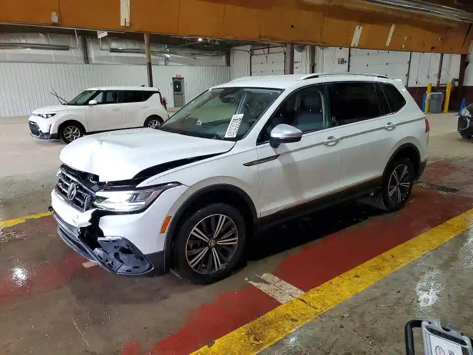 3VV6B7AX2RM224276 2024 VOLKSWAGEN TIGUAN-0