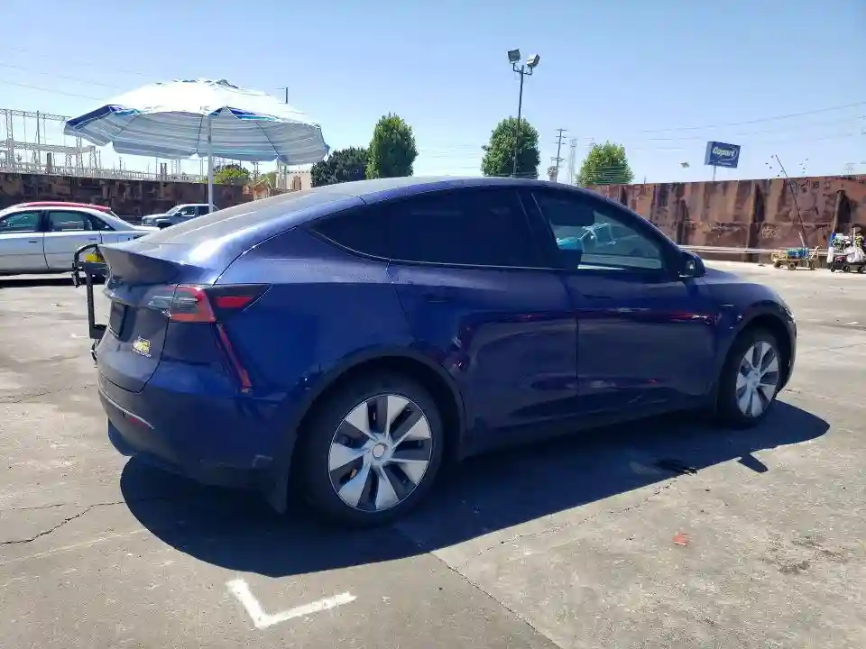 7SAYGDEE1PF854911 2023 TESLA MODEL Y-2