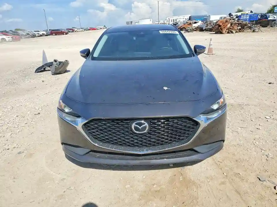 3MZBPAAL5KM110204 2019 MAZDA 3-4