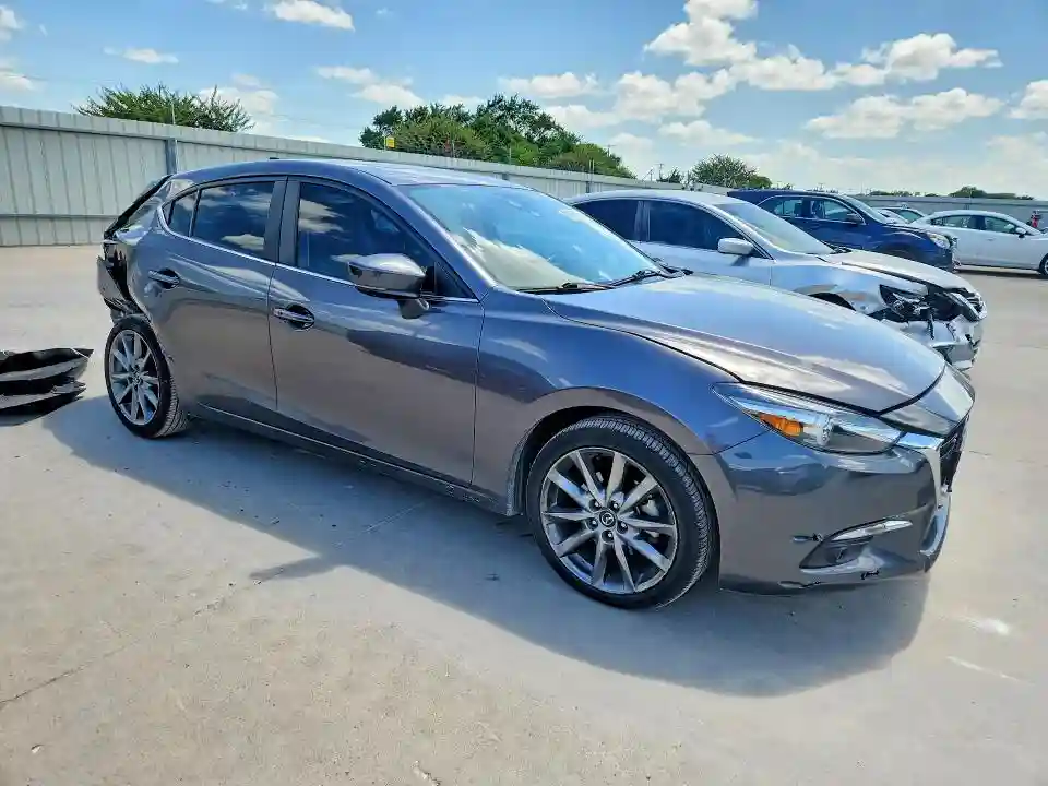 3MZBN1M37JM256362 2018 MAZDA 3-3