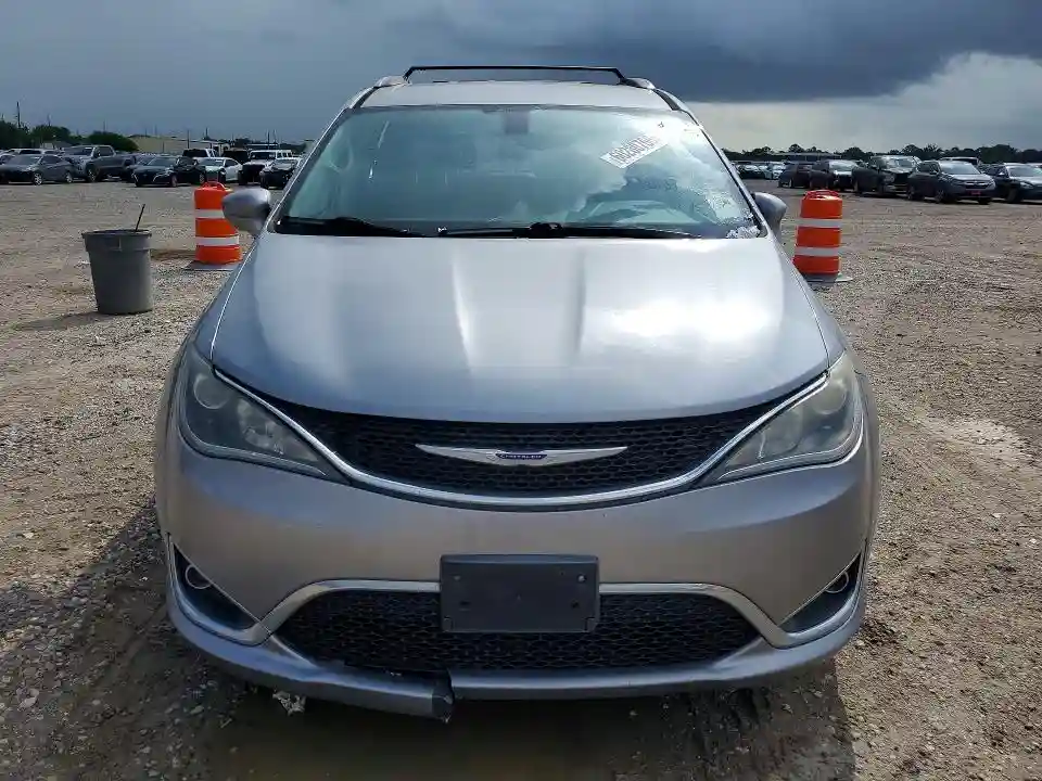 2C4RC1BG5KR650773 2019 CHRYSLER PACIFICA-4
