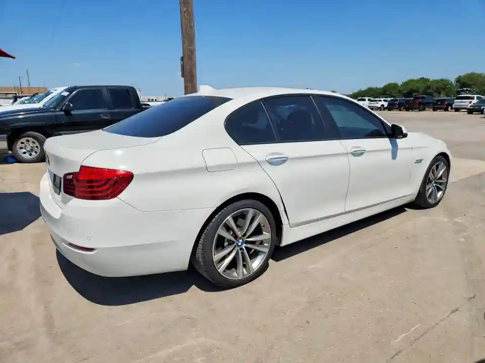 WBA5A5C52GG354902 2016 BMW 5 SERIES-2
