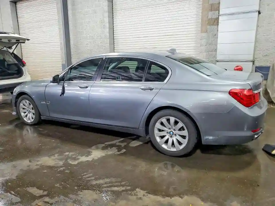 WBAKB8C57BCY66754 2011 BMW 7 SERIES-1