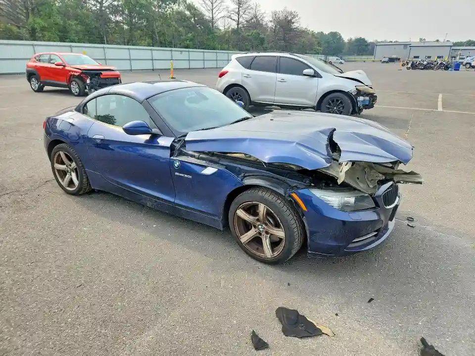 WBALM5C56BE495703 2011 BMW Z4-3