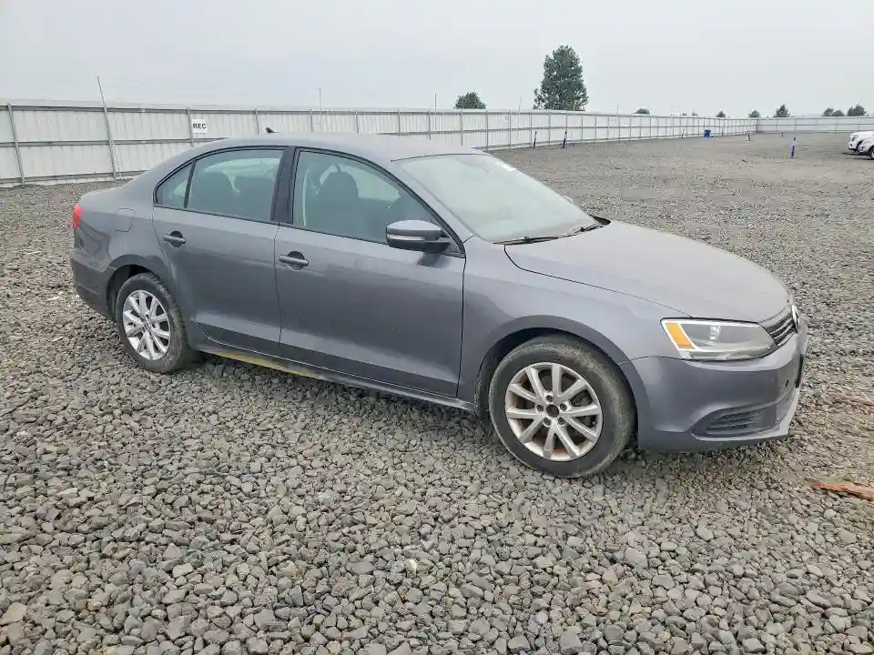 3VWDX7AJ1BM396417 2011 VOLKSWAGEN JETTA-3