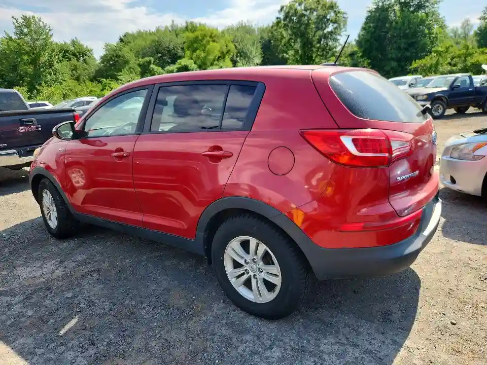 KNDPBCA20B7047677 2011 KIA SPORTAGE-1