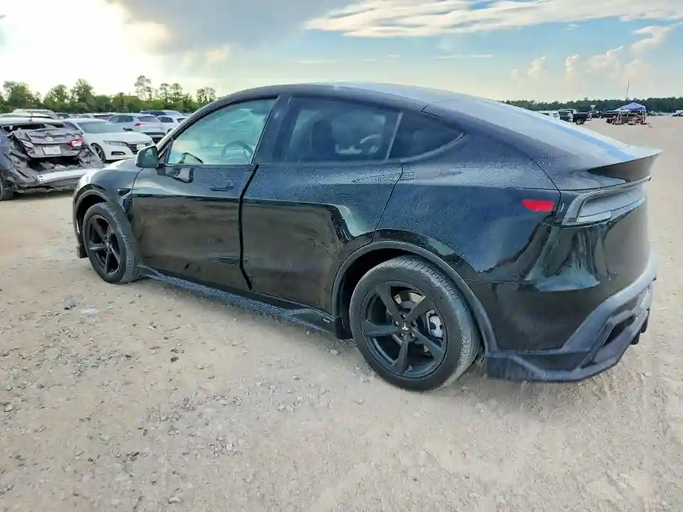 7SAYGDED8TA454679 2026 TESLA MODEL Y-1
