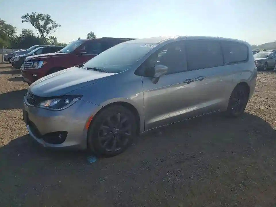 2C4RC1FG5JR272883 2018 CHRYSLER PACIFICA-0
