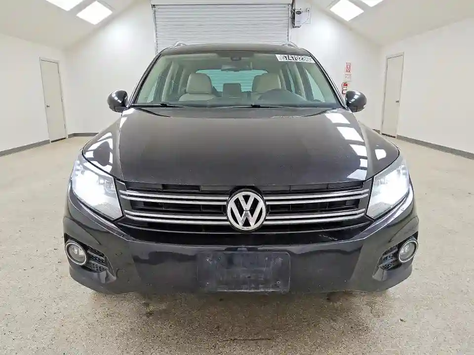 WVGVV7AX3HK034490 2017 VOLKSWAGEN TIGUAN-4