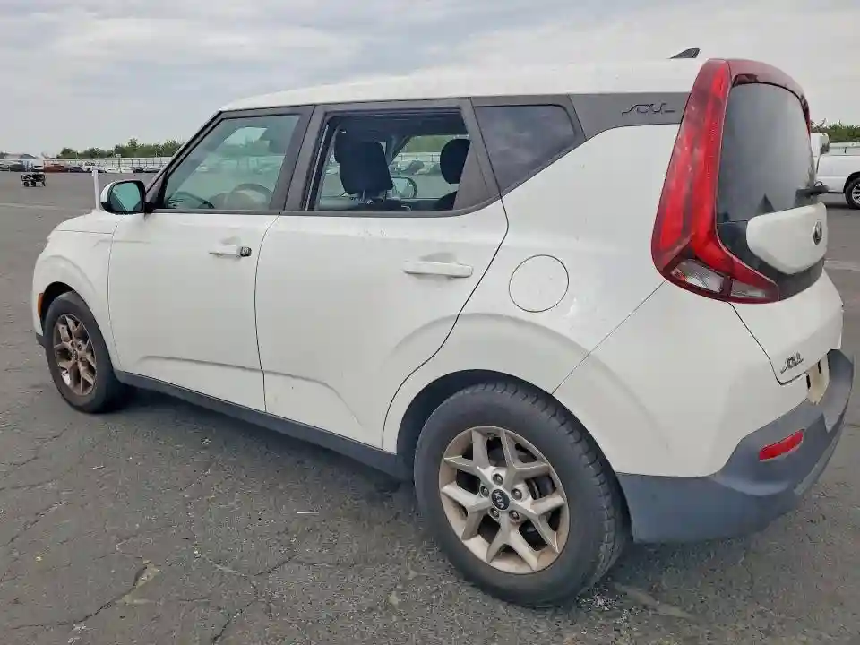 KNDJ23AU4L7065673 2020 KIA SOUL S-1