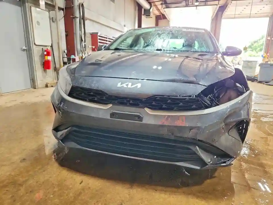 3KPF24AD8PE574134 2023 KIA FORTE LXS-4