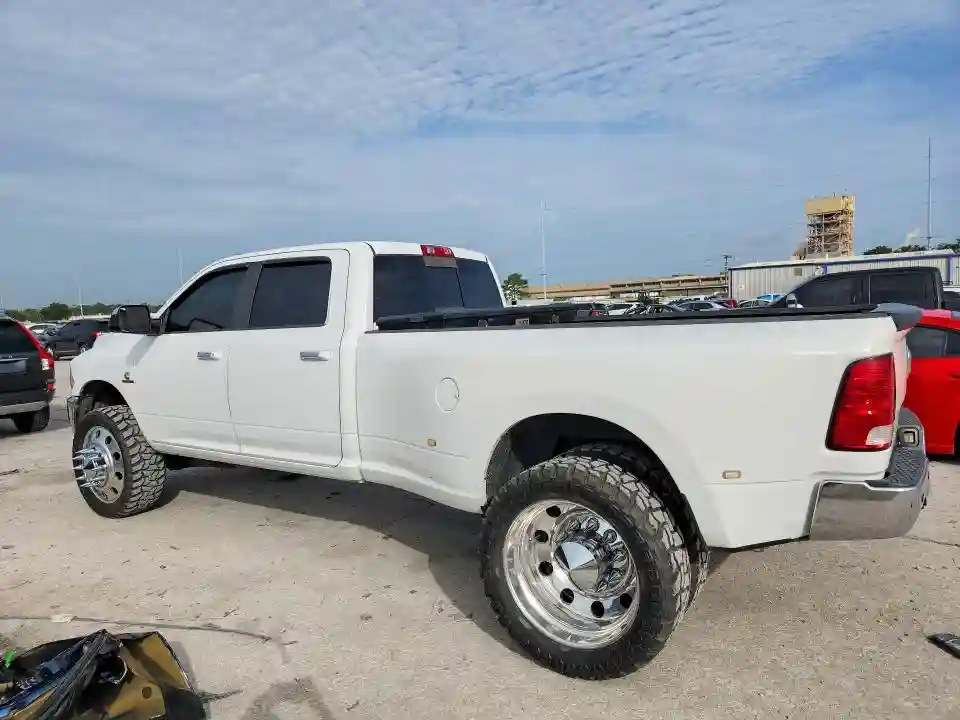 3C63RRHL7GG176160 2016 RAM 3500-1
