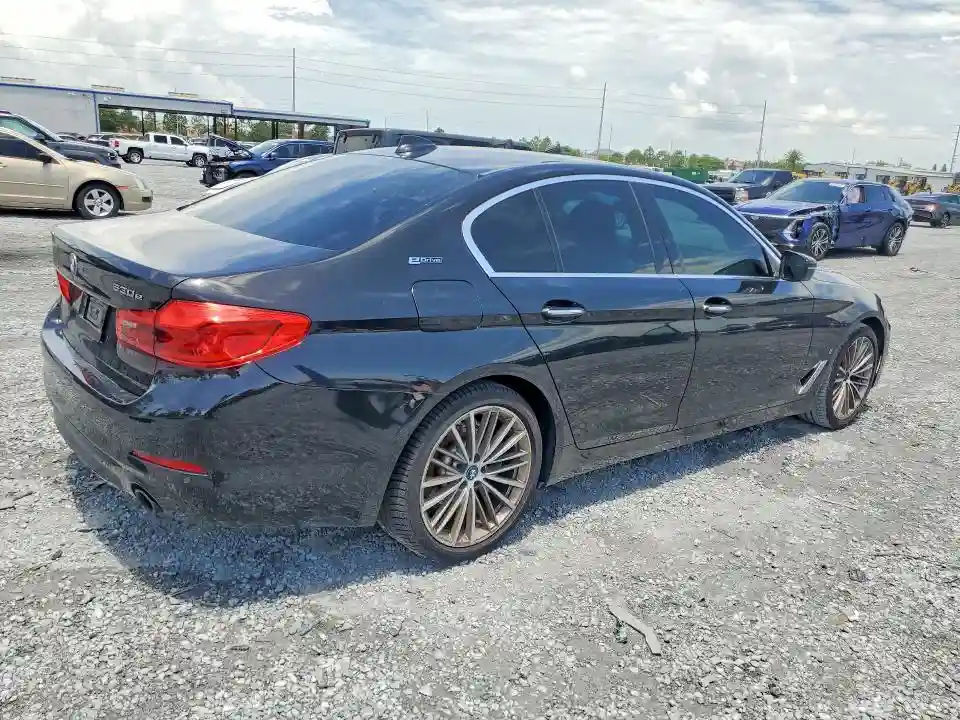 WBAJA9C59JB034373 2018 BMW 5 SERIES-2