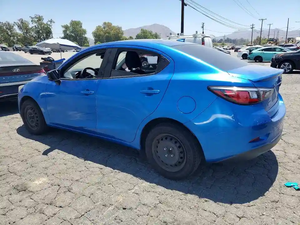 3MYDLBYV7KY527211 2019 TOYOTA YARIS-1