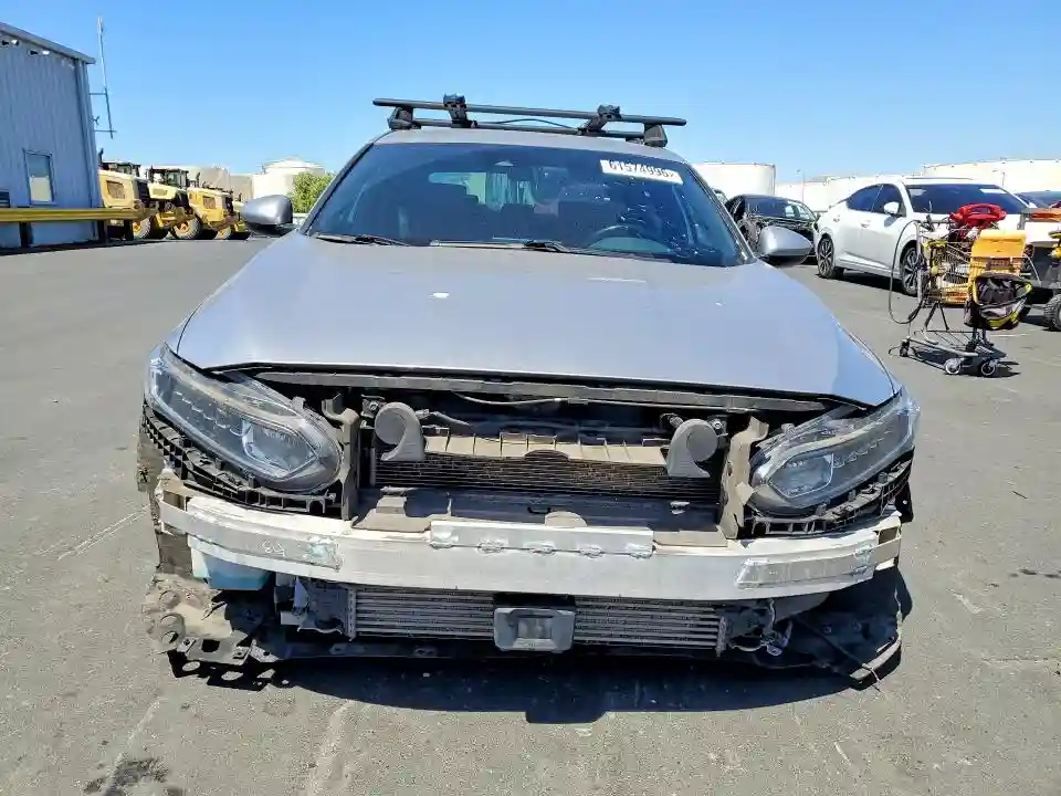 1HGCV1F35JA219572 2018 HONDA ACCORD-4