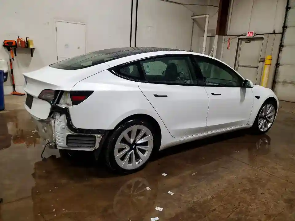 5YJ3E1EA9NF371138 2022 TESLA MODEL 3-2