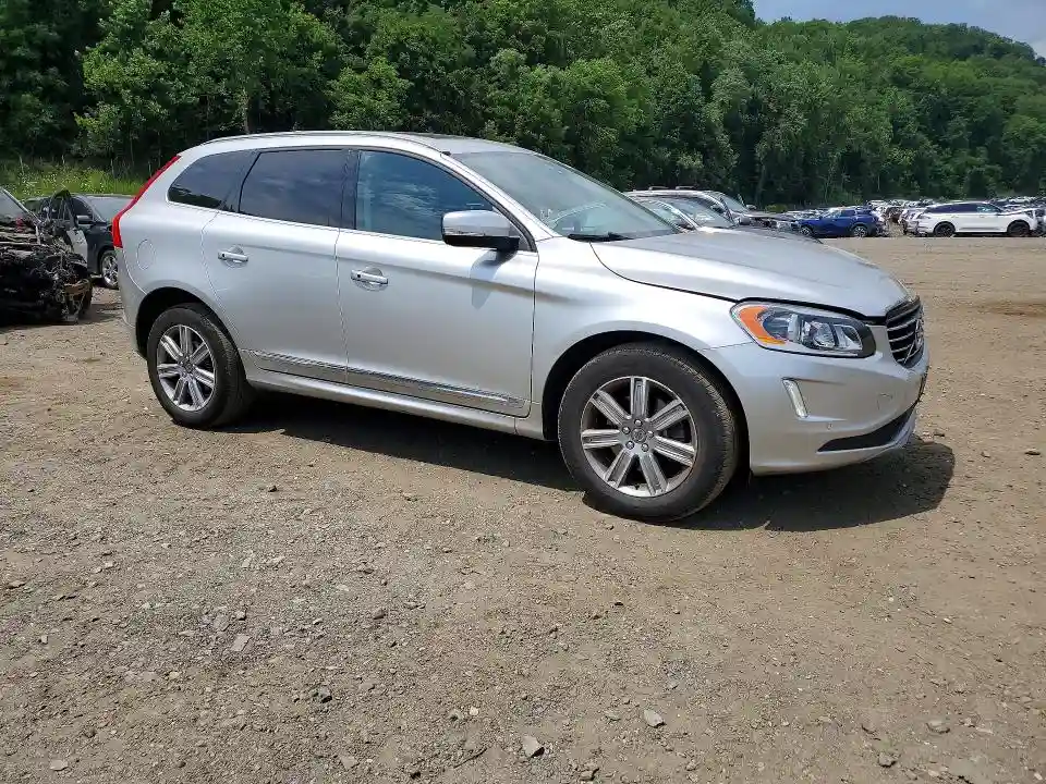 YV4902RKXG2783427 2016 VOLVO XC60-3