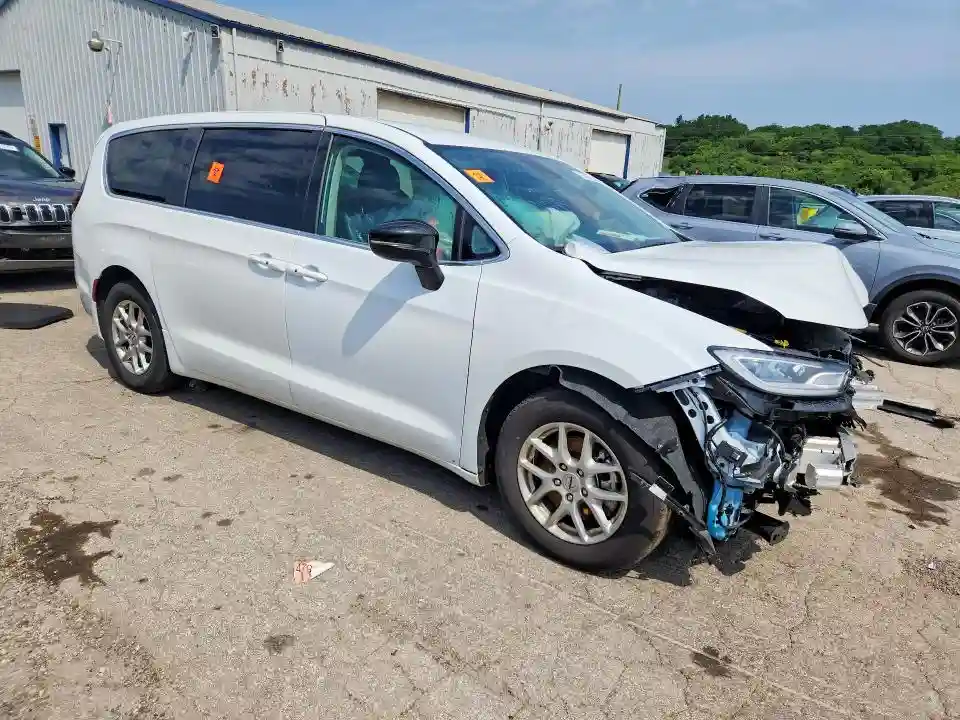 2C4RC1BG1RR182454 2024 CHRYSLER PACIFICA-3