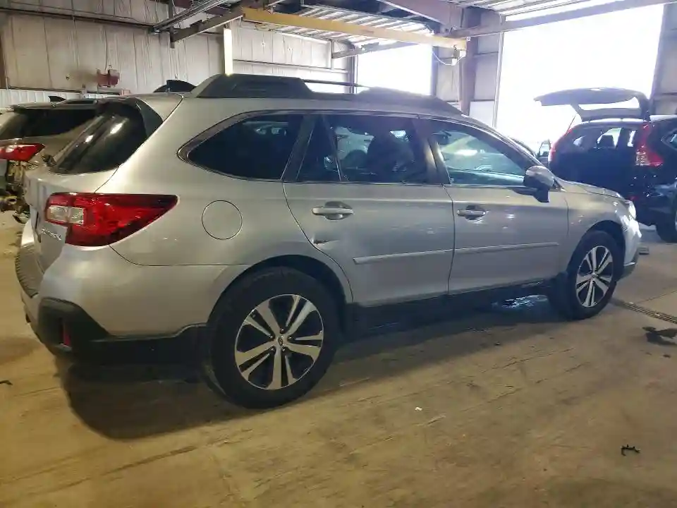 4S4BSAKC7J3215127 2018 SUBARU OUTBACK-2